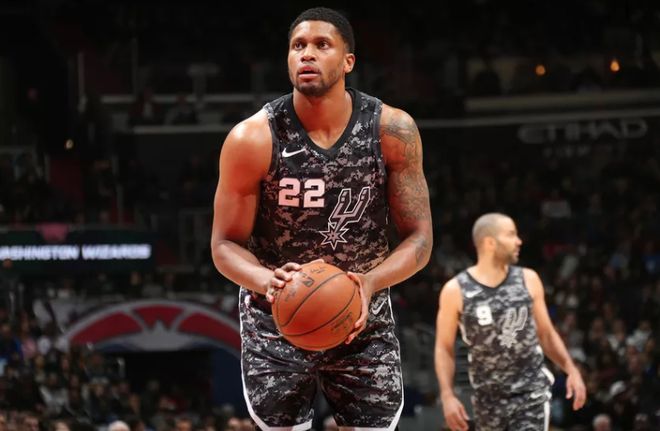 现充满期待 现充满期待