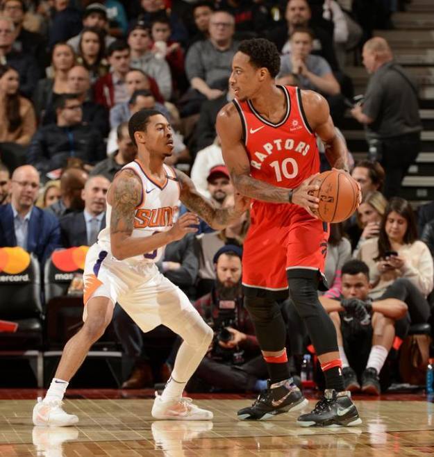 与知名足球 与知名足球