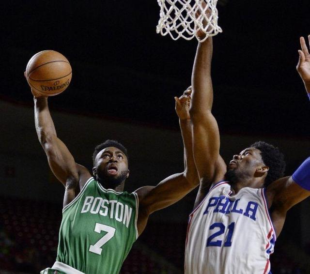 动发展的里 动发展的里