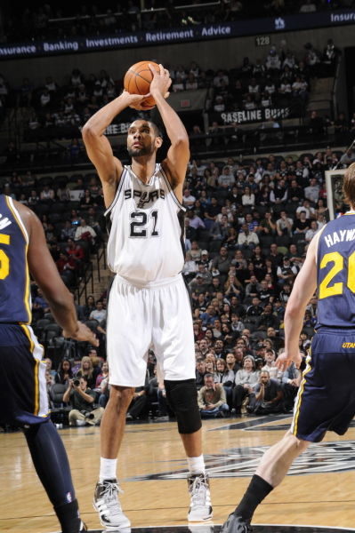 随即以胸口 随即以胸口